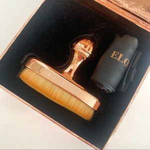 Eloise Sculpt and Define Brush